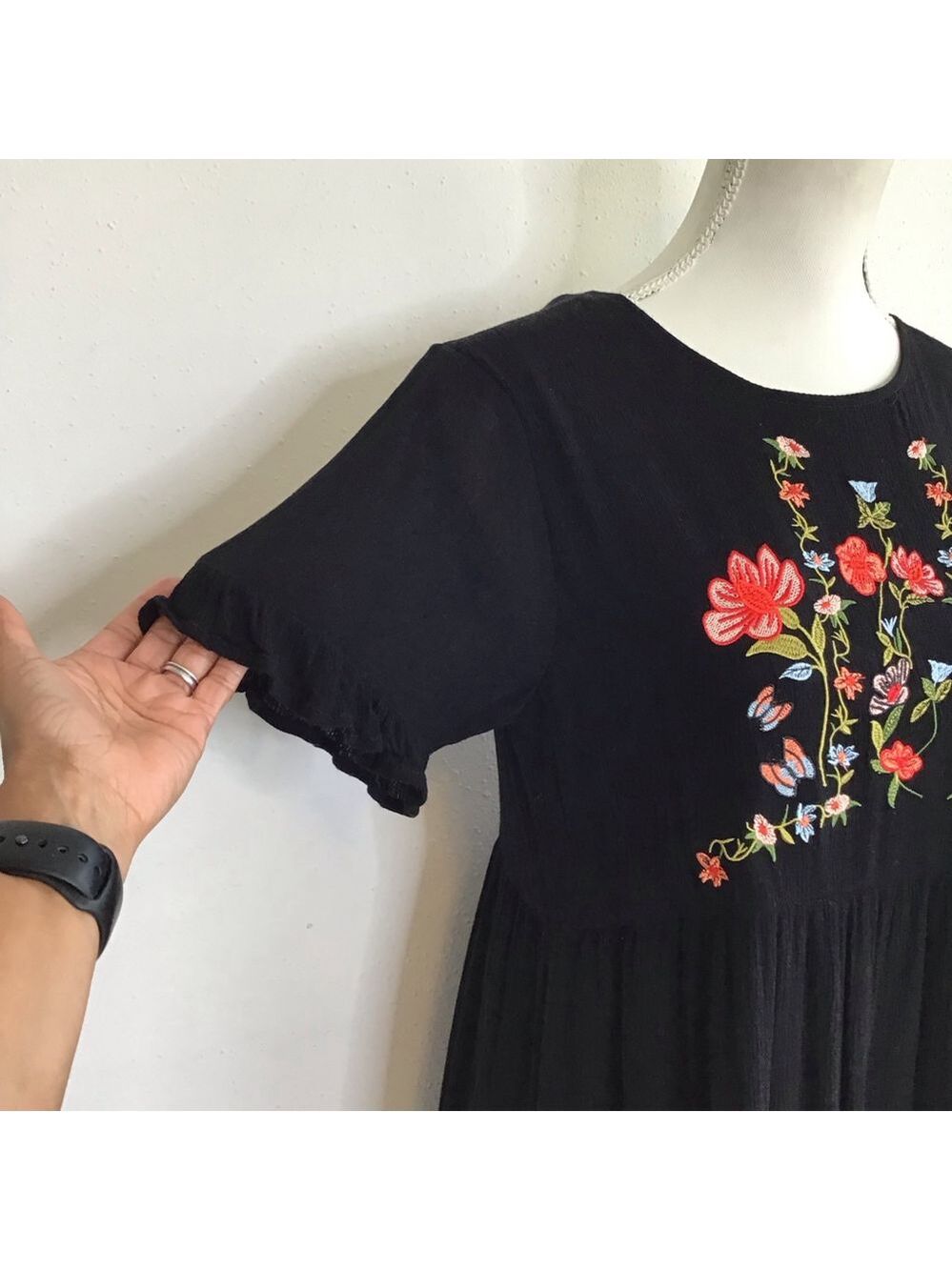 Everleigh Women Black Floral Embroidered Fun Mini Dress XS - Picture 4 of 14